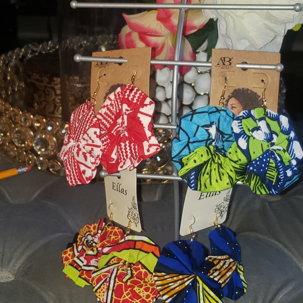Earrings - Picture 10 of 16